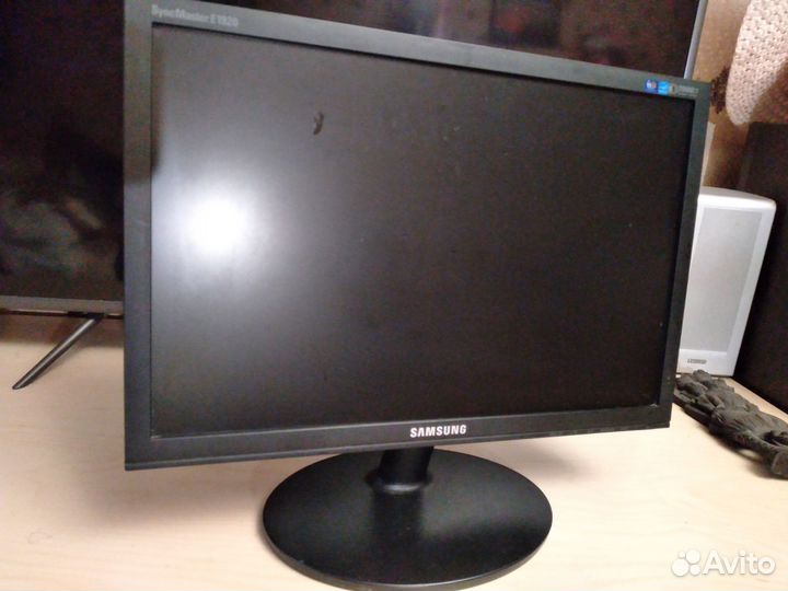Монитор samsung
