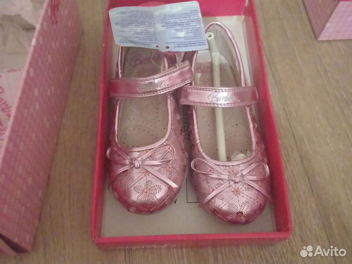 Туфли для девочки 25 размер новые