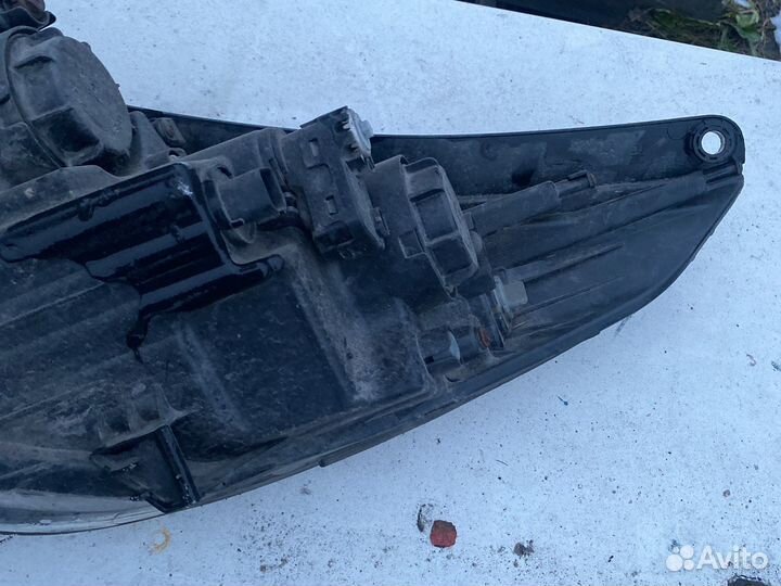 Фара поавая хундай ix35 2011