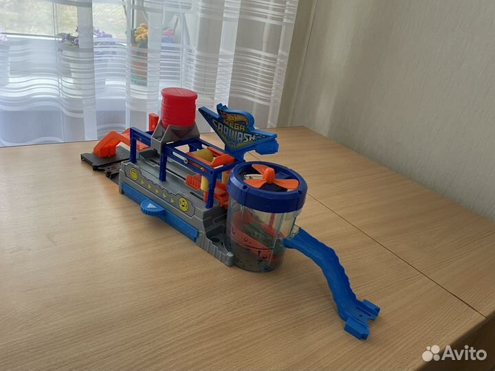 Трек хот вилс автомойка