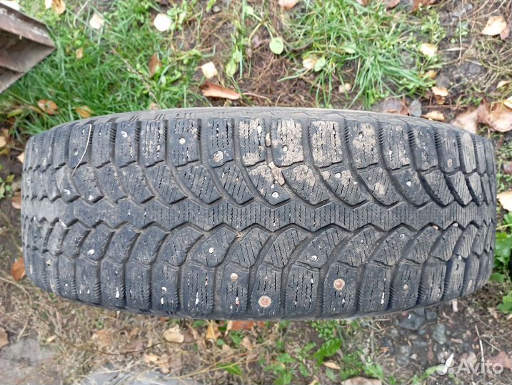 Bridgestone Blizzak Spike-01 185/65 R15