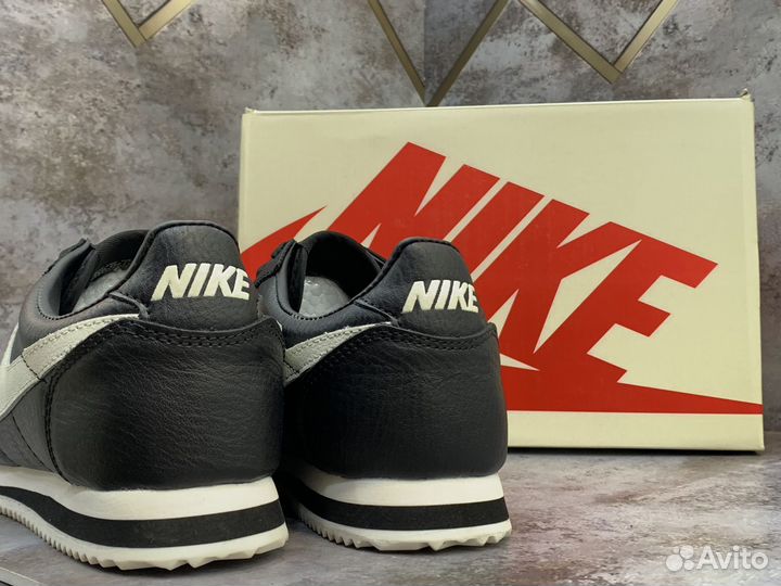 Кроссовки Nike Cortez