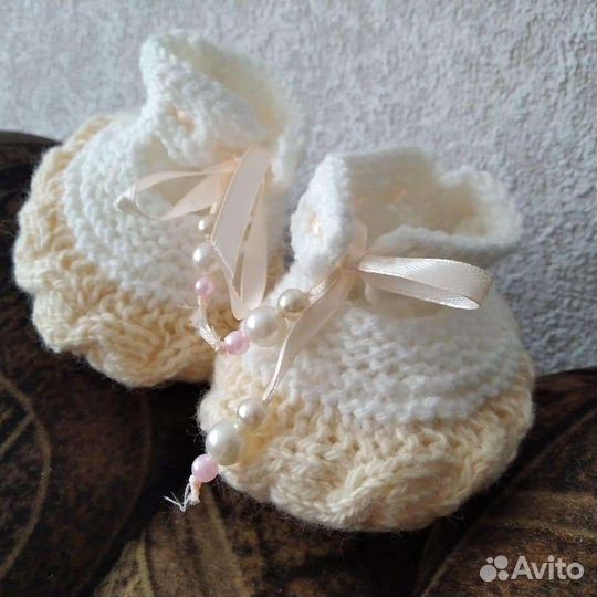 Вязаные игрушки и детские пинетки