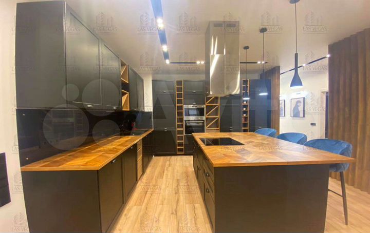 3-к. квартира, 135 м², 6/6 эт.