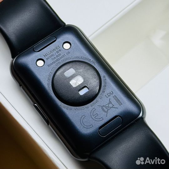 Смарт- часы huawei watch fit TIA-B09