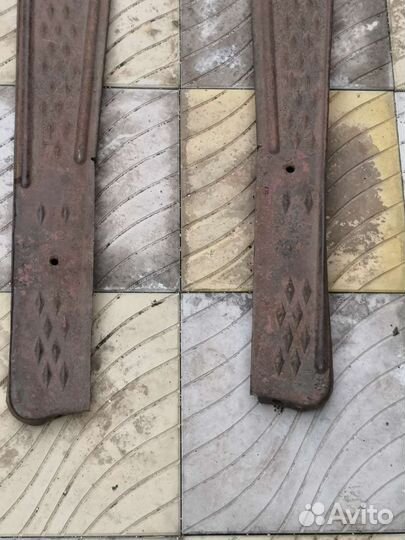 Подножка газ 69