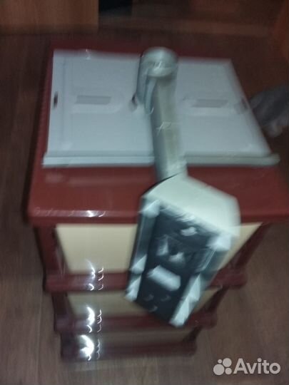 Подставка на стенная для видио технике