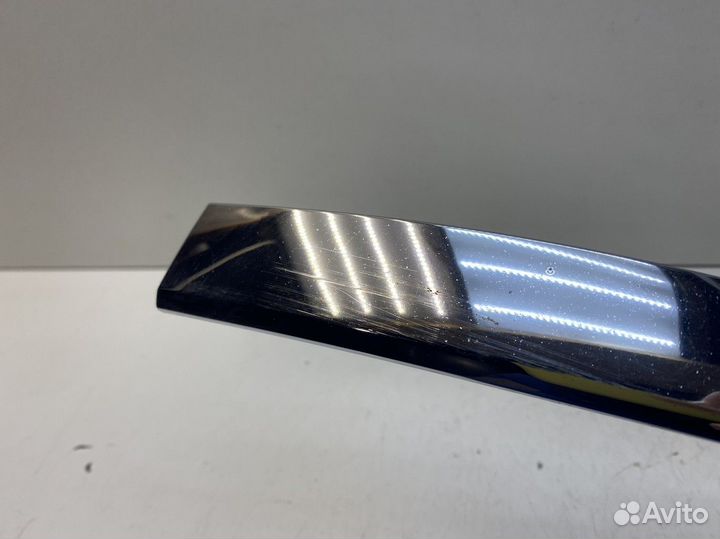 Молдинг переднего бампера левый Volkswagen Touareg