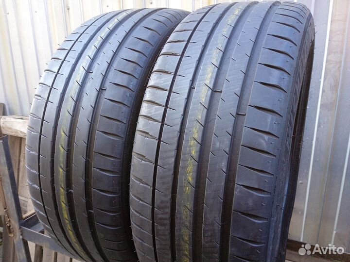 Michelin Pilot Sport 4 235/45 R19