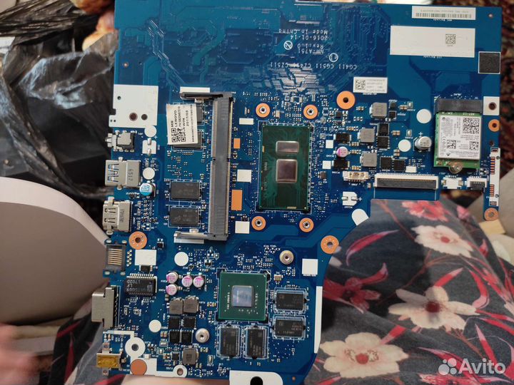 Материнская плата