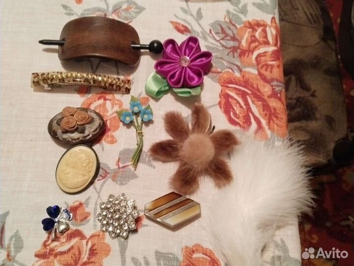 Бусы,броши,серьги