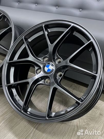 Диски одноширокие XTX001 R18 5*120 на BMW F10 F30