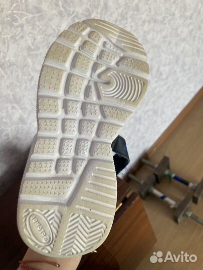 Кроссовки детские