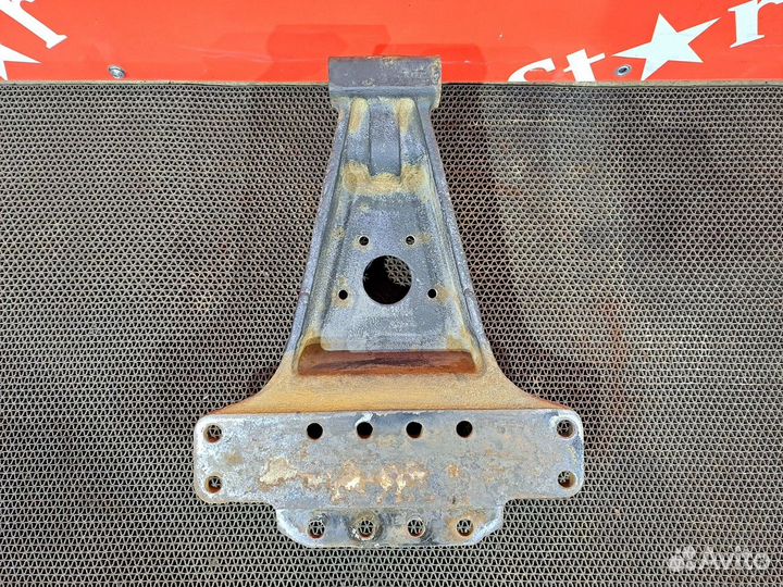 Кронштейн тяги реактивной камаз 5490