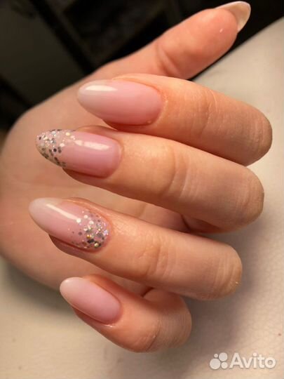 Нужны модели на маникюр