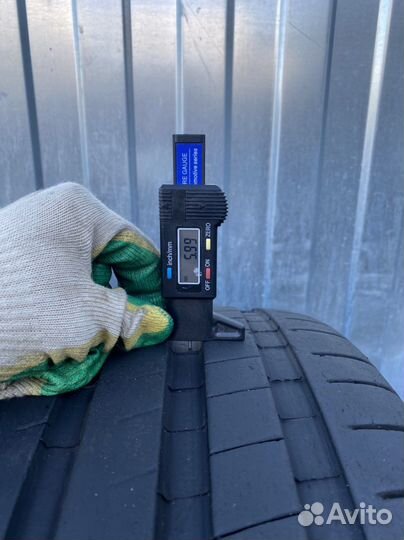 Michelin Pilot Super Sport 265/35 R19 93Y