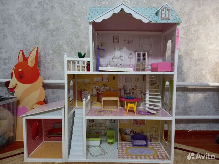 Домик кукольный