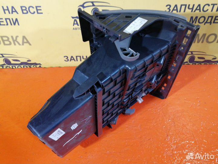 Бардачок Renault Megane 3 2008-2016