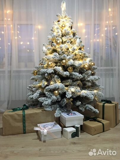 Елка искусственная заснеженная