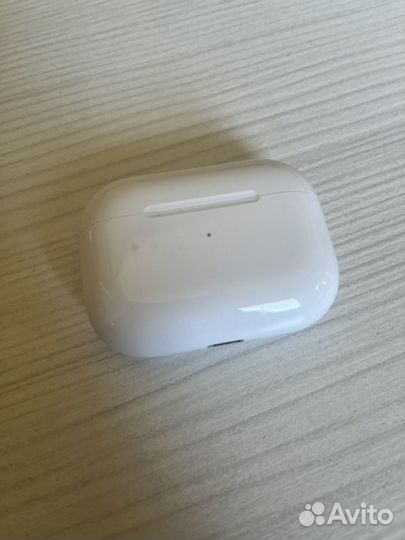 Кейс MagSafe для AirPods Pro