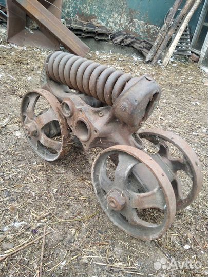 Каретка дт 75