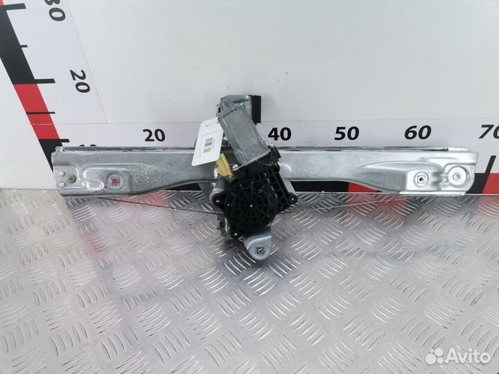 Стеклоподъемник электрический задний левый