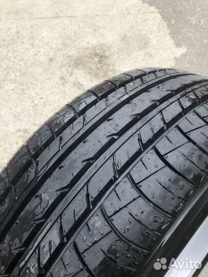 Yokohama G93C 215/55 R17