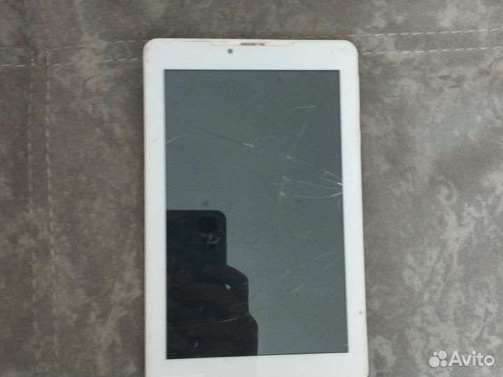 Планшет не рабочий на запчасти