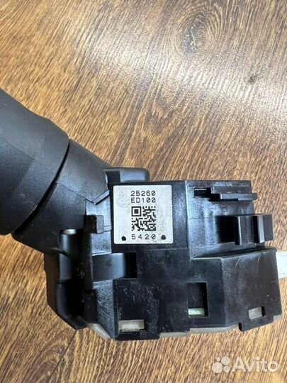 Подрулевой переключатель дворников Nissan Tiida