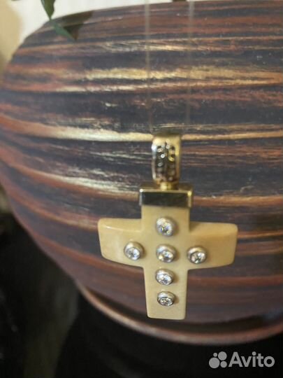 Крест с бриллиантами