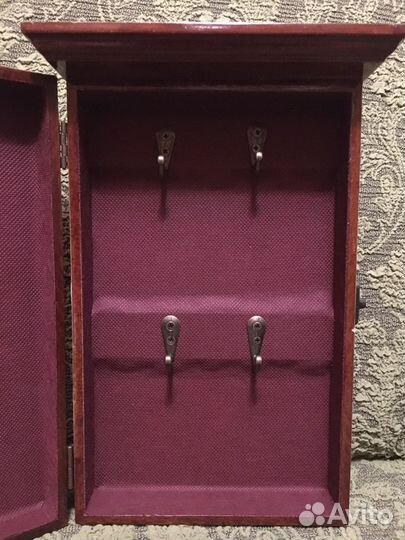 Ключница настенная