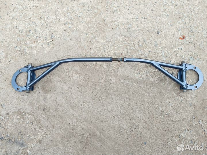 Распорка Nissan Skyline R32