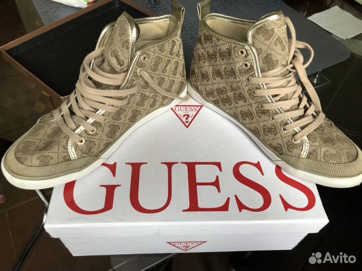 Кроссовки Guess