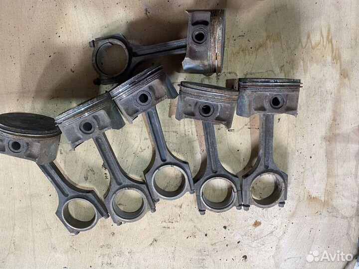 Поршень с шатуном Hyundai Santa Fe V6