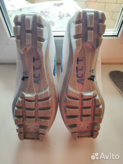 Ботинки лыжные 36