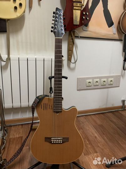 Godin A12