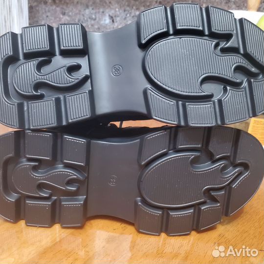 Кроссовки женские 38 размер черные