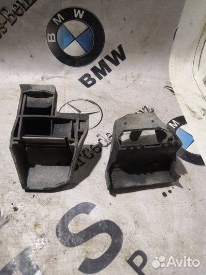 Крепление радиатора Bmw 5-Series E39 M52B25 1997