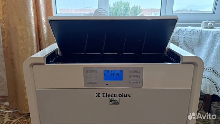 Мобильный кондиционер б/у Electrolux eacm-10 DR/N3