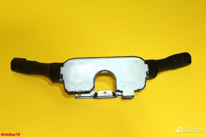 Nissan Patrol (Y62) Блок подрулевых переключателей