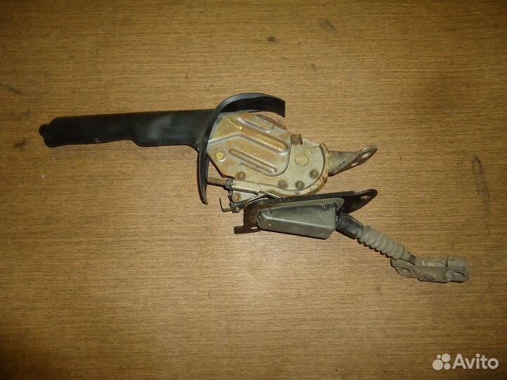 Рычаг ручного тормоза Nissan Primera P10