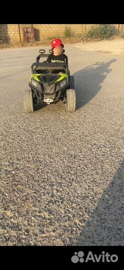 Детская машина на аккумуляторе с пультом