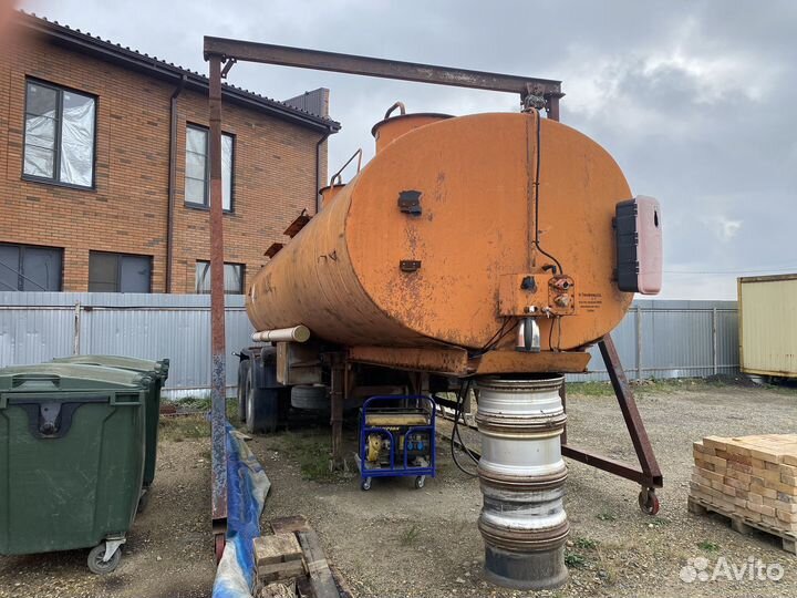 Полуприцеп бензовоз Нефаз 96742-10, 2003