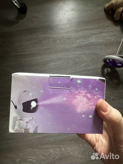 Проектор ночного неба космонавт