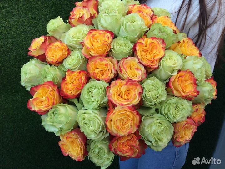 51 роза 40 см (белые+оранжевые). Доставка