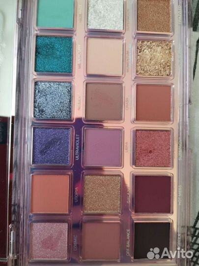 Тени палетка huda beauty из адвент календаря