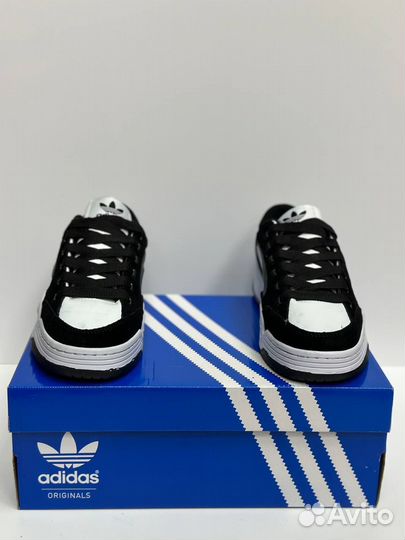 Кроссовки оптом