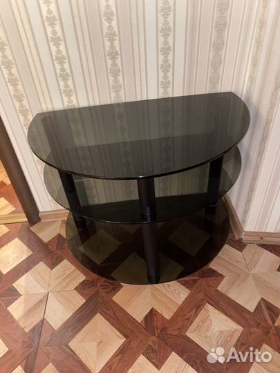 Стеклянная тумба