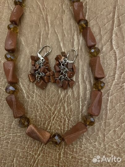 Бусы и серьги из авантюрина