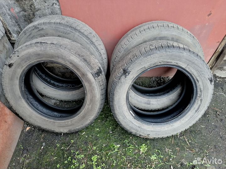 Bridgestone Blizzak VRX 185/65 R15 88S